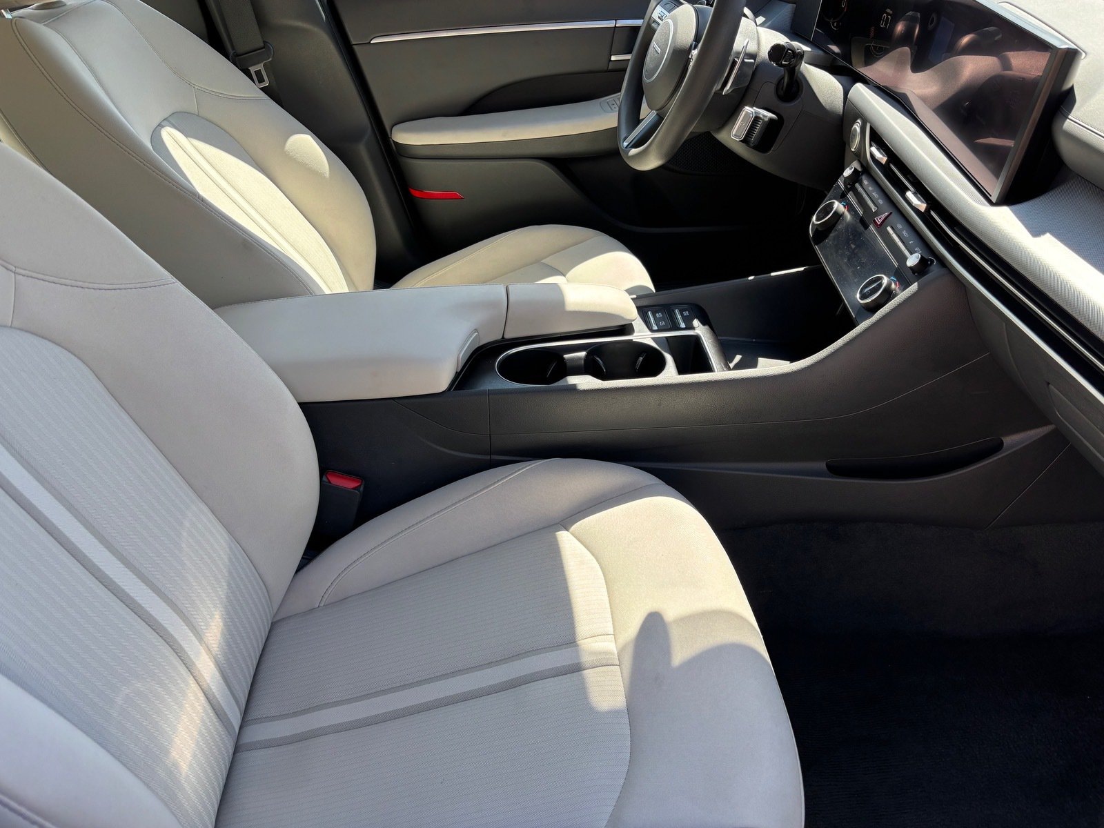 Used 2025 Hyundai Sonata SEL FWD image 31