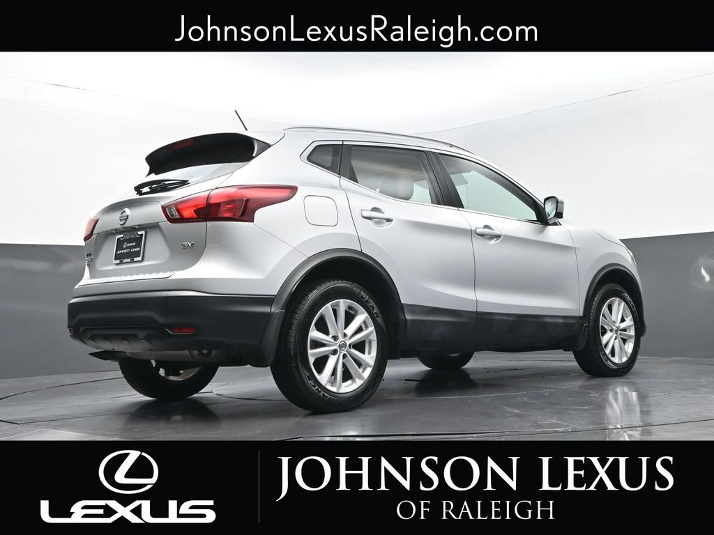 Used 2018 Nissan Rogue Sport SV w/ SV Technology Package FWD image 19