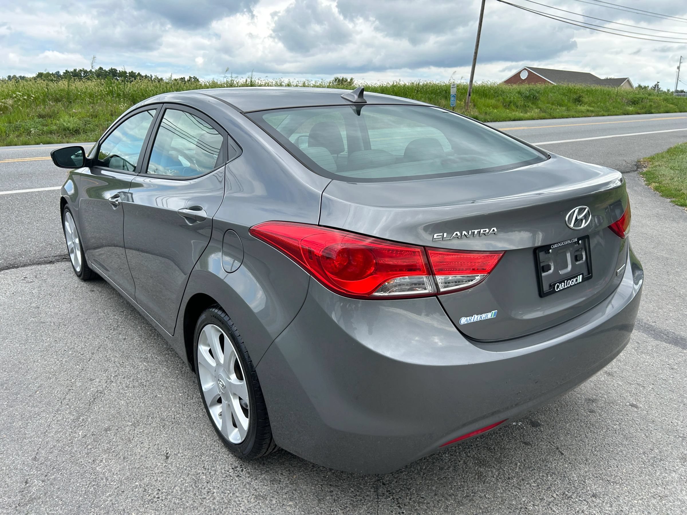 Used 2013 Hyundai Elantra Limited FWD image 6