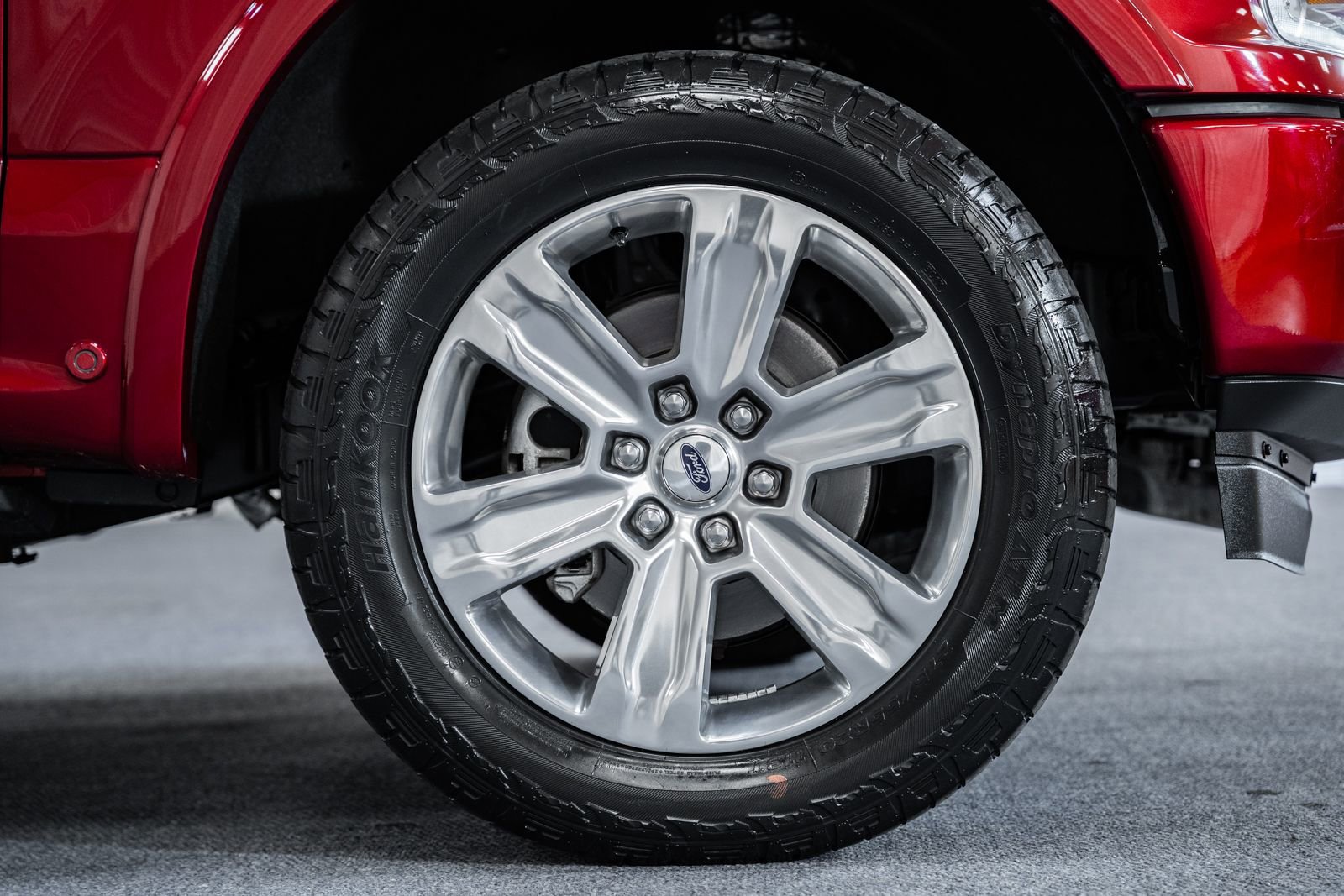 Certified 2018 Ford F150 Platinum w/ Equipment Group 701A Luxury image 27