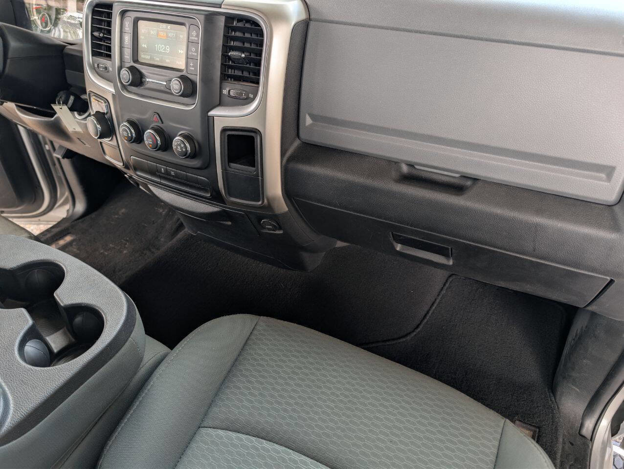 Used 2018 RAM 1500 Classic SLT image 22