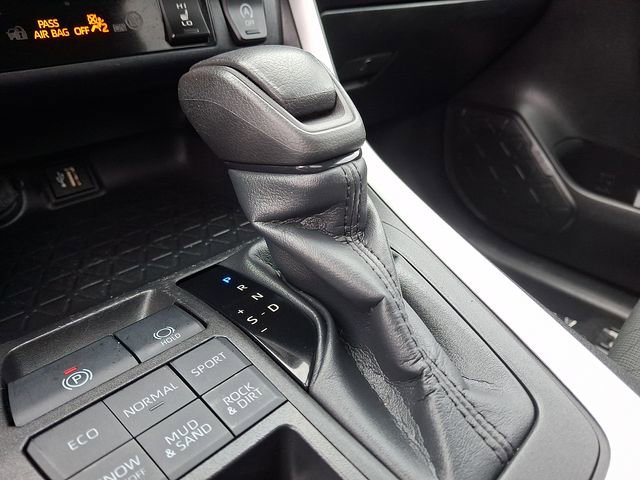 Used 2023 Toyota RAV4 XLE w/ Convenience Package image 15
