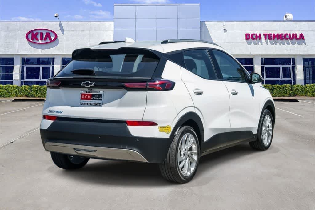 Used 2022 Chevrolet Bolt EUV LT w/ Driver Confidence Package FWD image 4