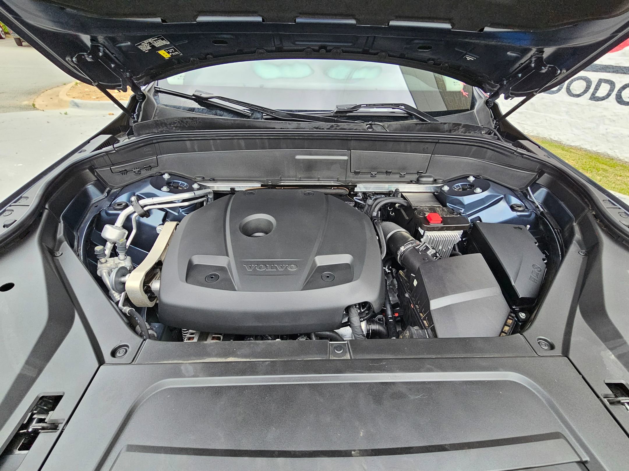 Used 2021 Volvo XC90 T5 Momentum w/ Climate Package image 32
