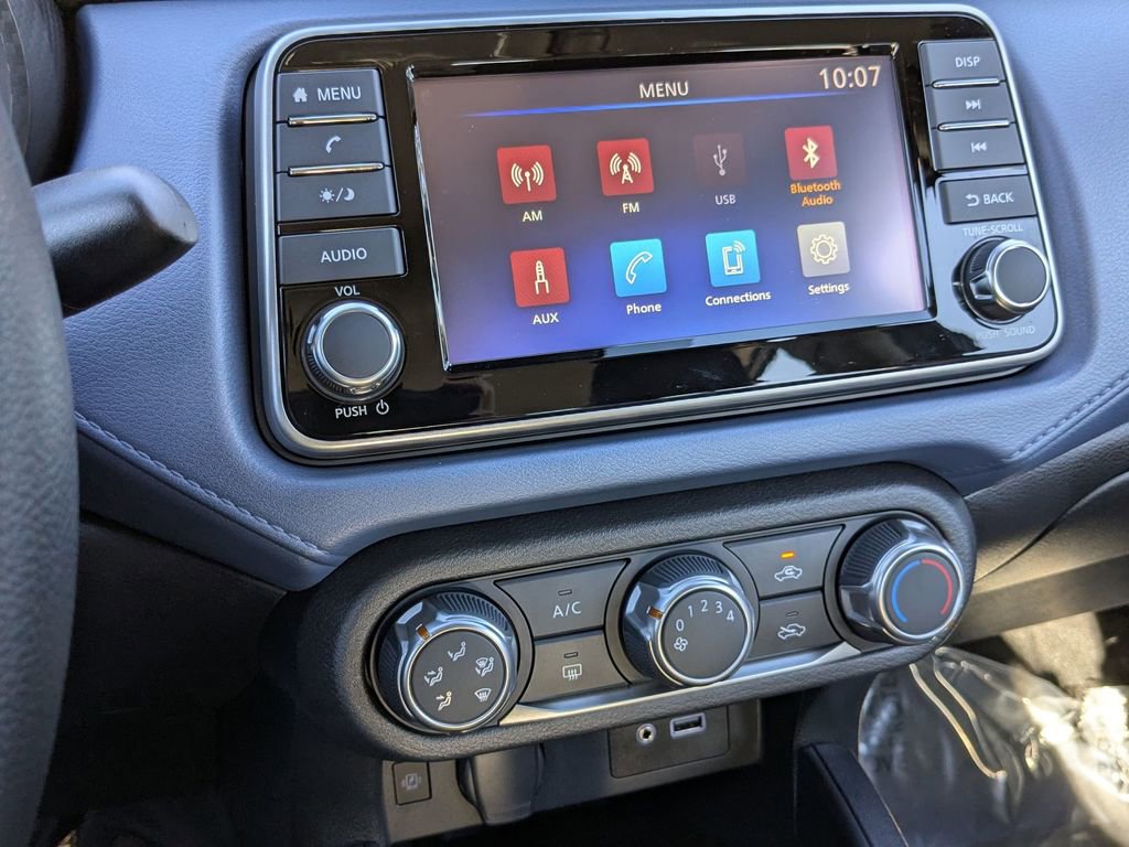 New 2025 Nissan Versa SV w/ Trunk Package FWD image 19