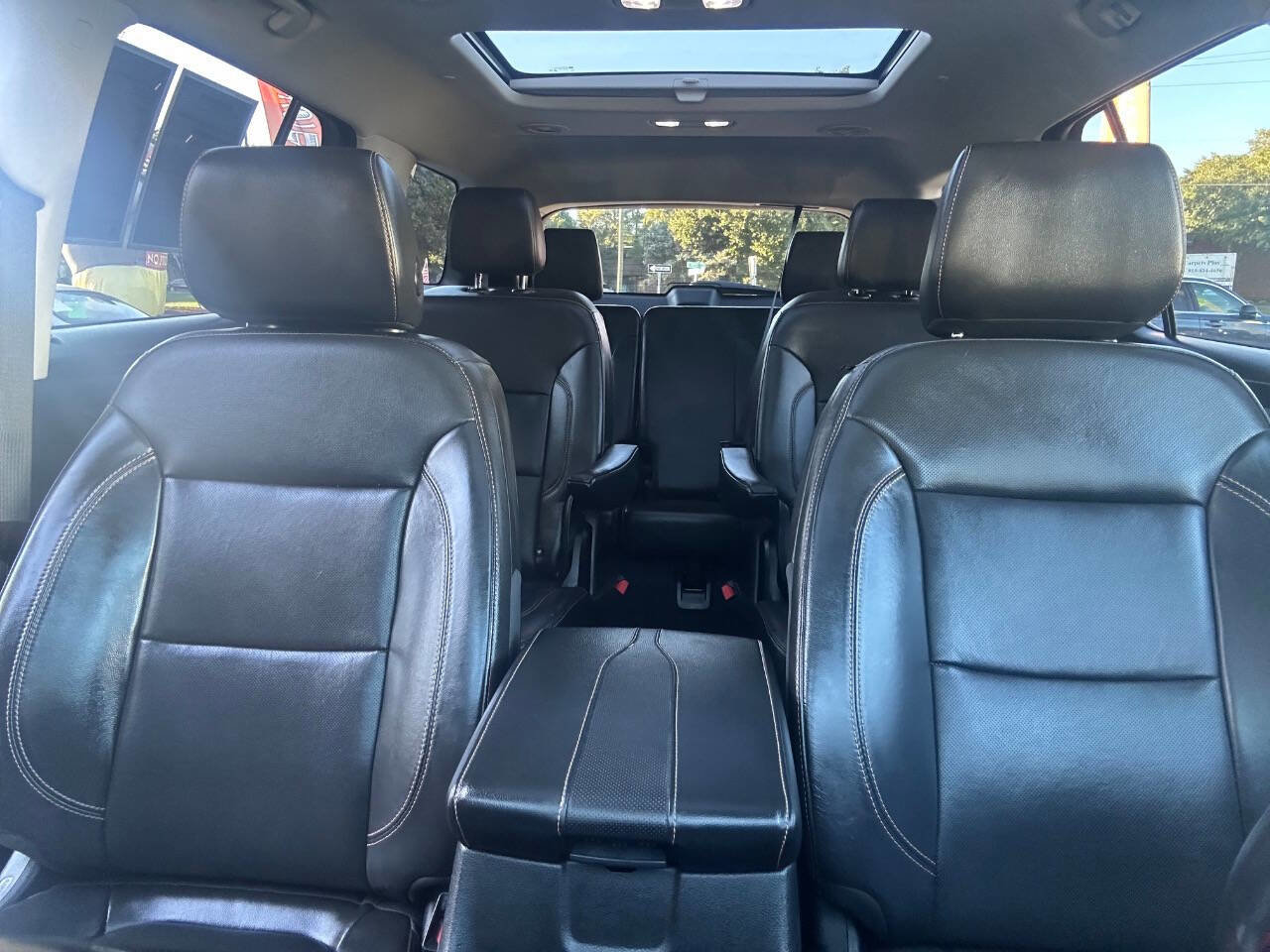 Used 2021 Chevrolet Traverse Premier image 30
