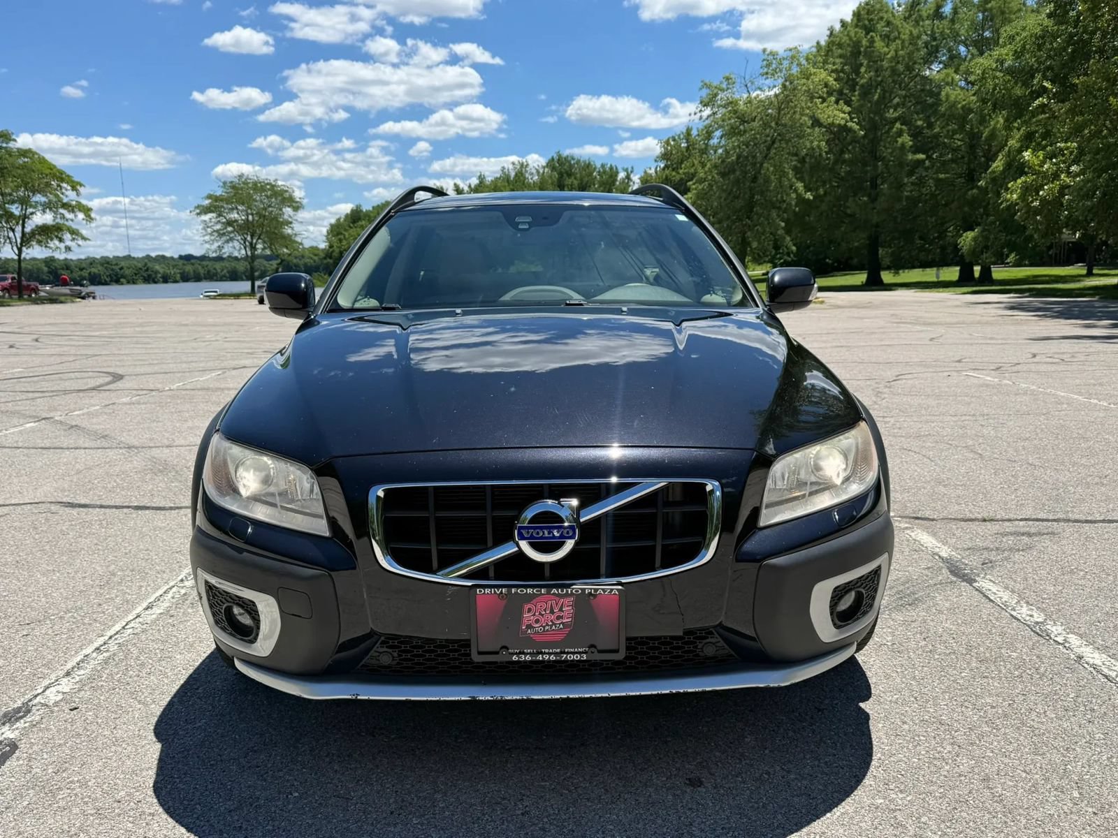 Used 2013 Volvo XC70 T6 AWD/4WD image 2
