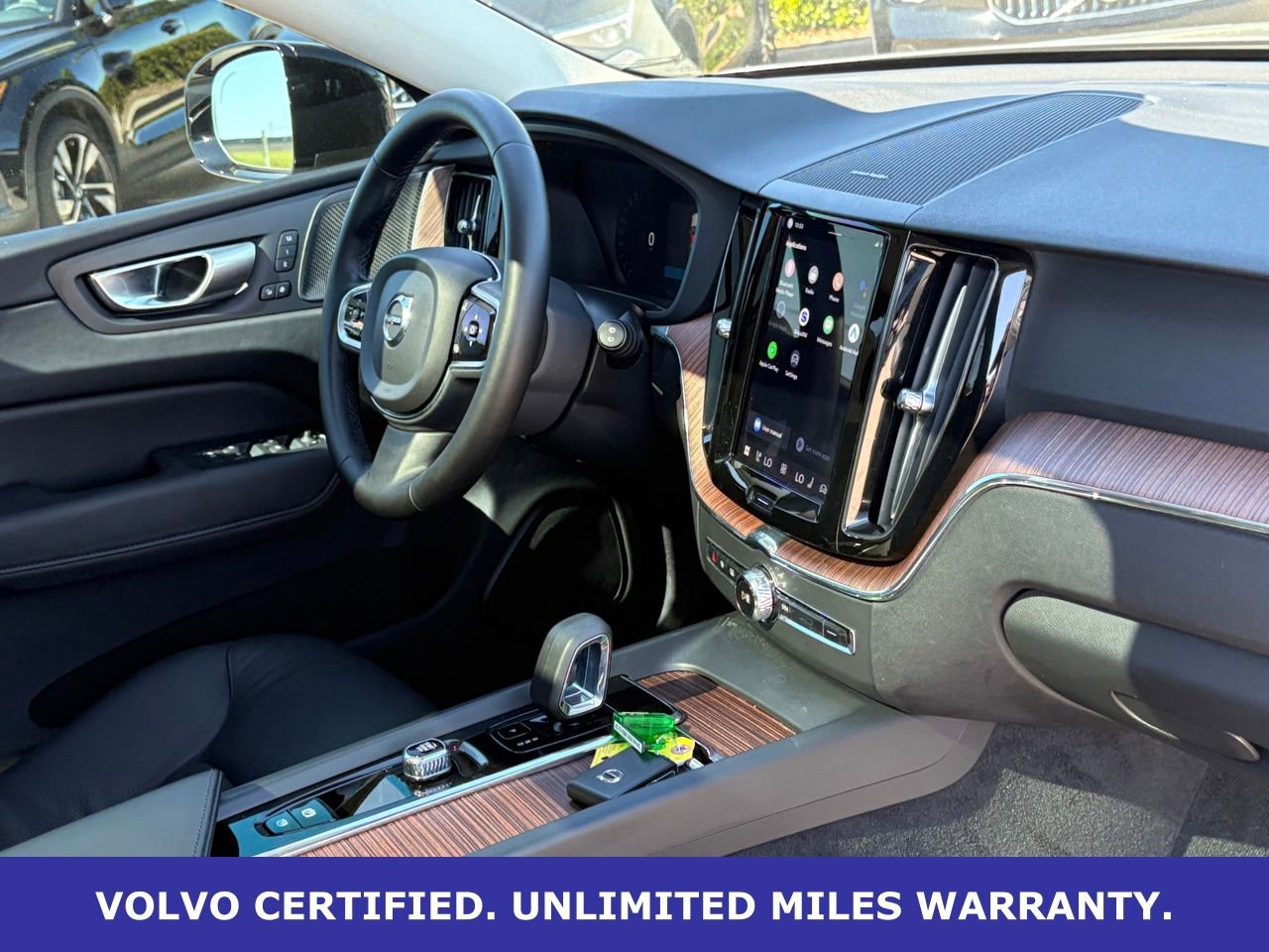 Certified 2024 Volvo XC60 B5 Plus w/ Protection Package Premier AWD/4WD image 35