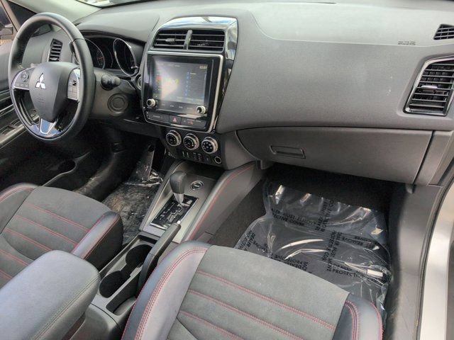 Used 2025 Mitsubishi Outlander Sport AWD image 31