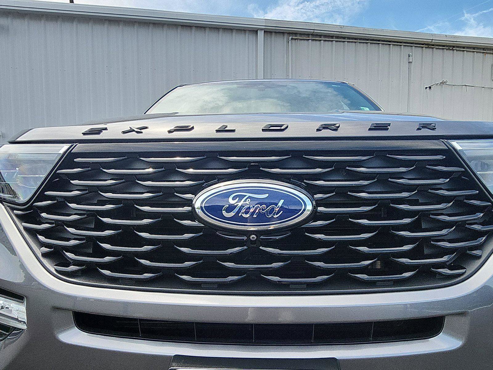 Used 2022 Ford Explorer ST-Line w/ Class IV Trailer Tow Package RWD image 14