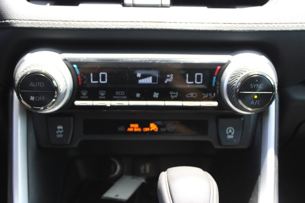 Used 2024 Toyota RAV4 XLE AWD/4WD image 20