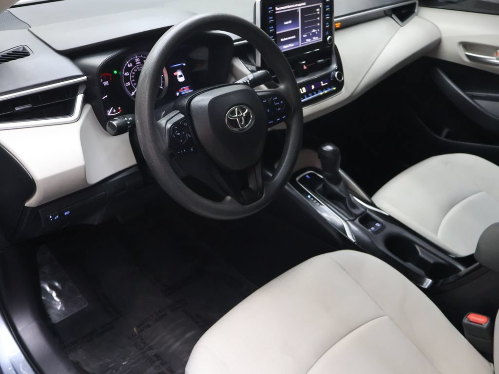Used 2020 Toyota Corolla LE FWD image 17