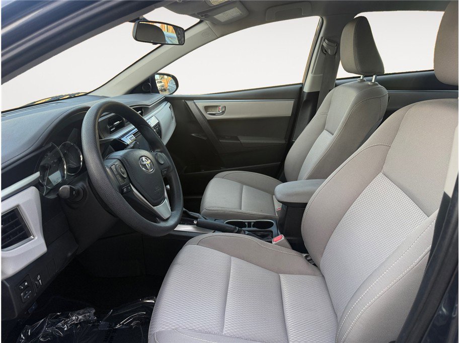 Used 2016 Toyota Corolla LE FWD image 9