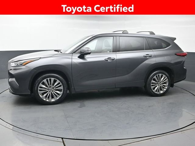 Used 2023 Toyota Highlander Platinum AWD/4WD image 2