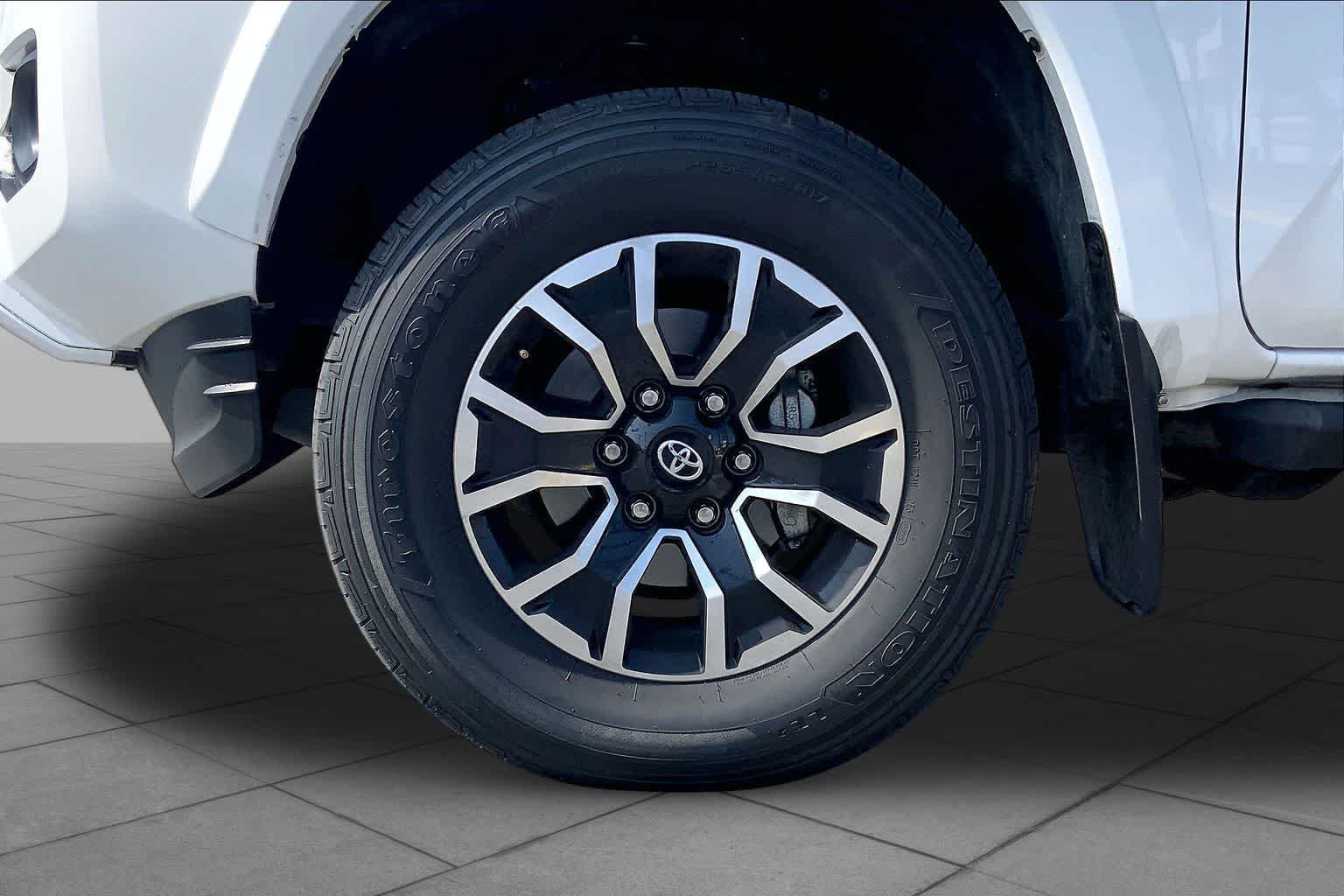 Certified 2023 Toyota Tacoma TRD Sport AWD/4WD image 10