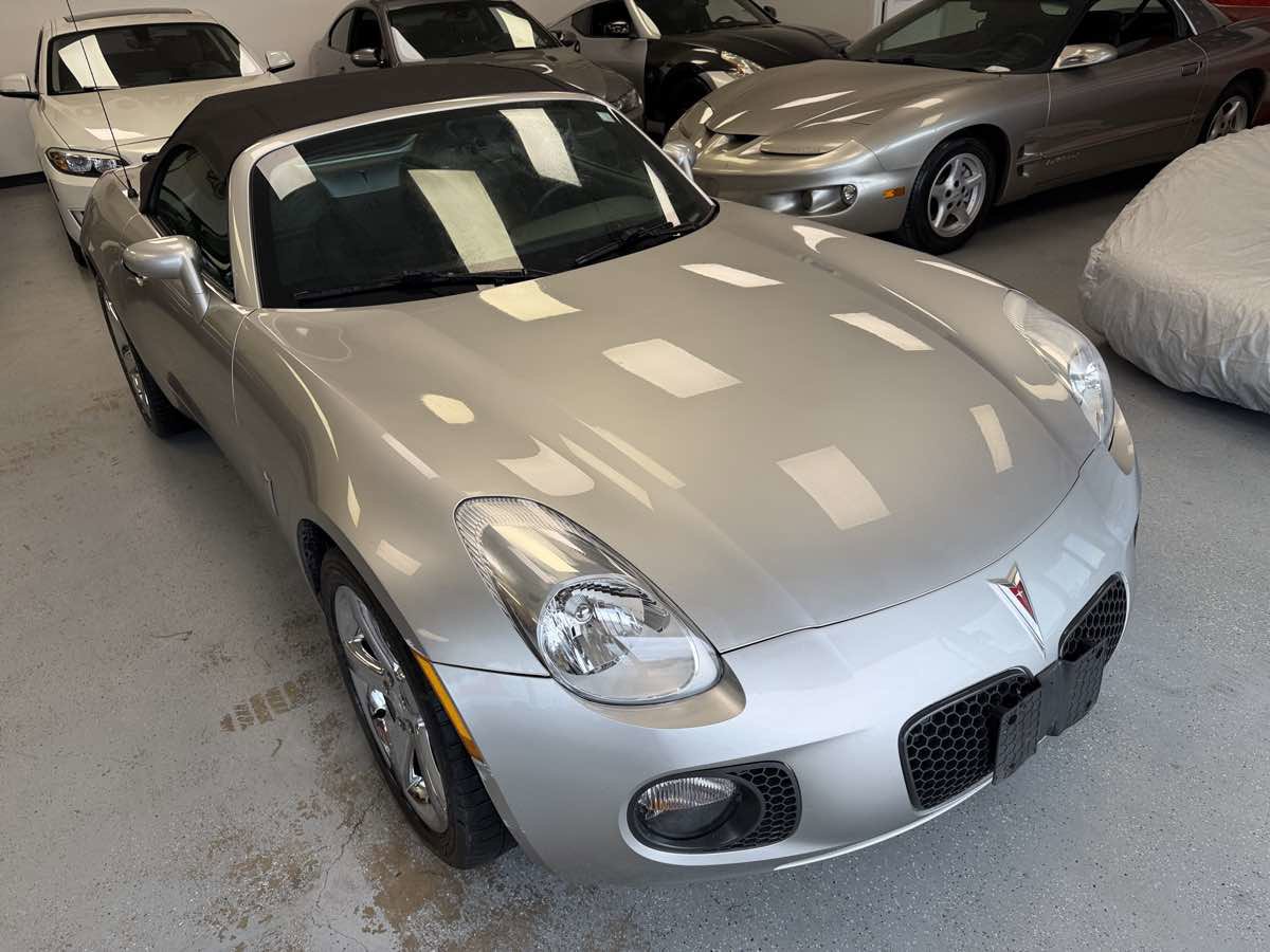 Used 2007 Pontiac Solstice GXP w/ Premium Package RWD image 8