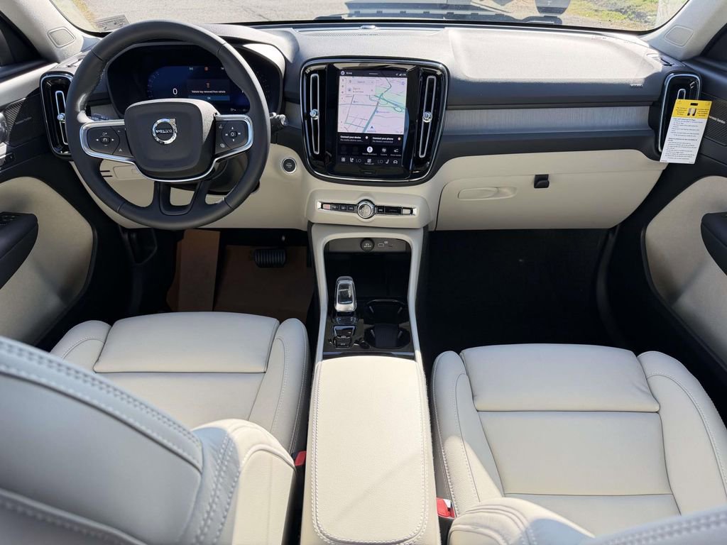 New 2026 Volvo XC40 B5 Ultra w/ Climate Package image 2