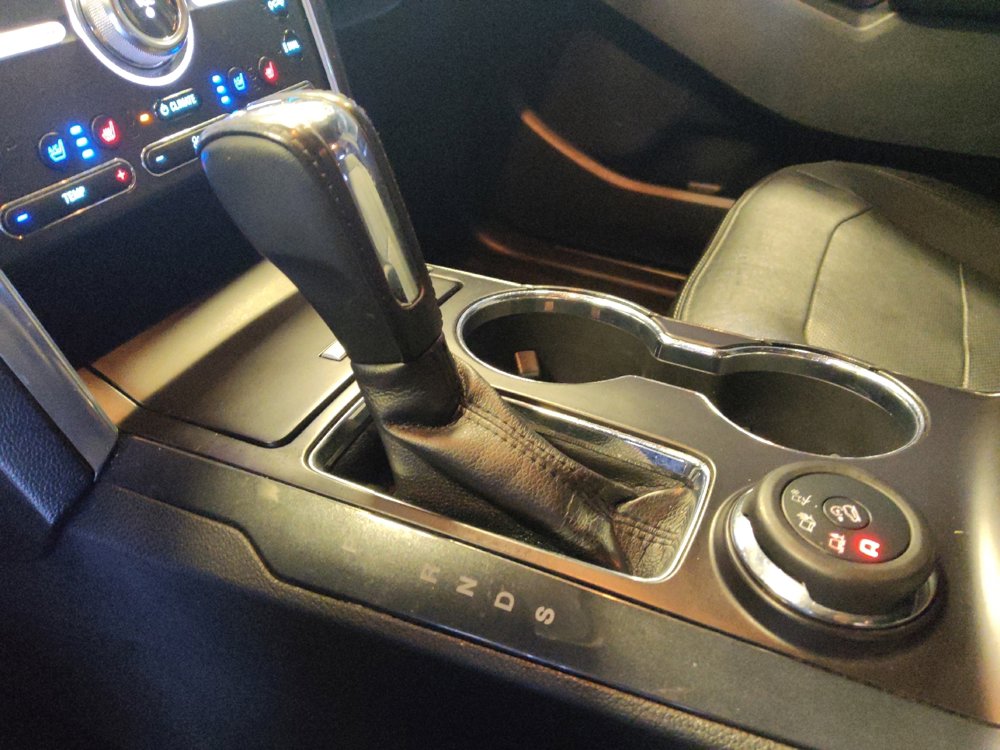 Used 2017 Ford Explorer Limited w/ Equipment Group 303A AWD/4WD image 26