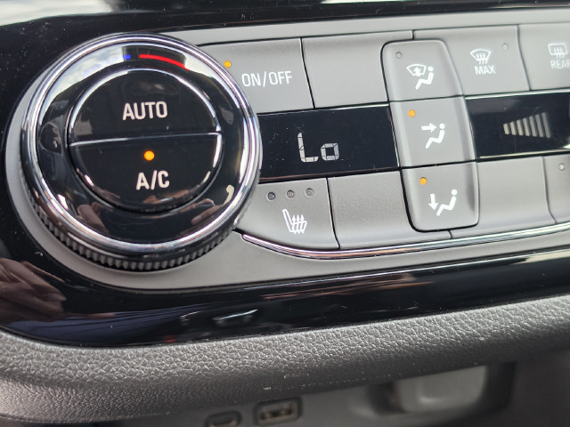 Used 2024 Buick Envista Sport Touring w/ Convenience I Package FWD image 30
