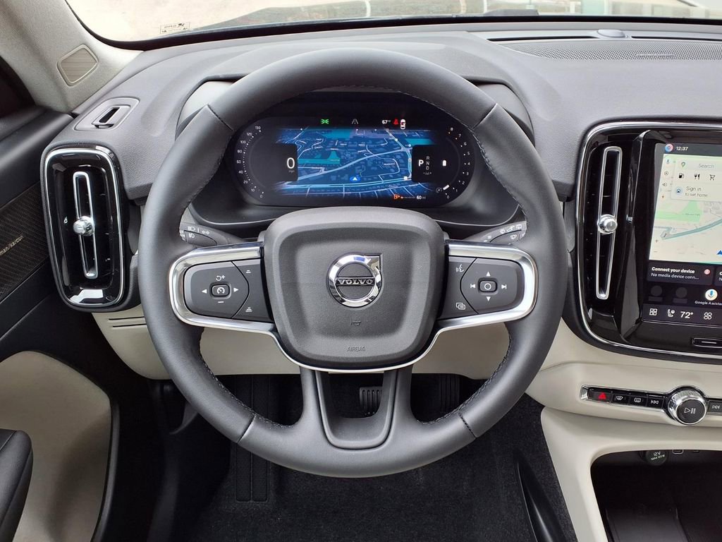 New 2026 Volvo XC40 B5 Ultra w/ Climate Package AWD/4WD image 14