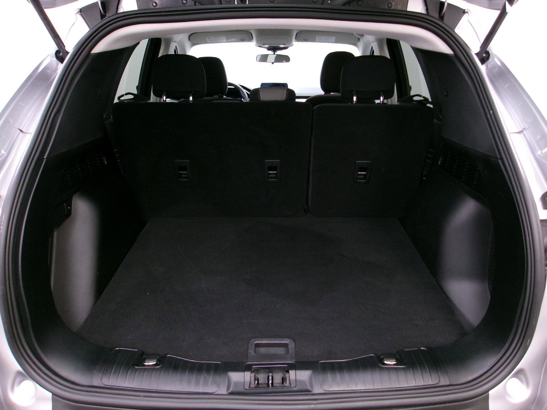 Used 2021 Ford Escape SE image 11