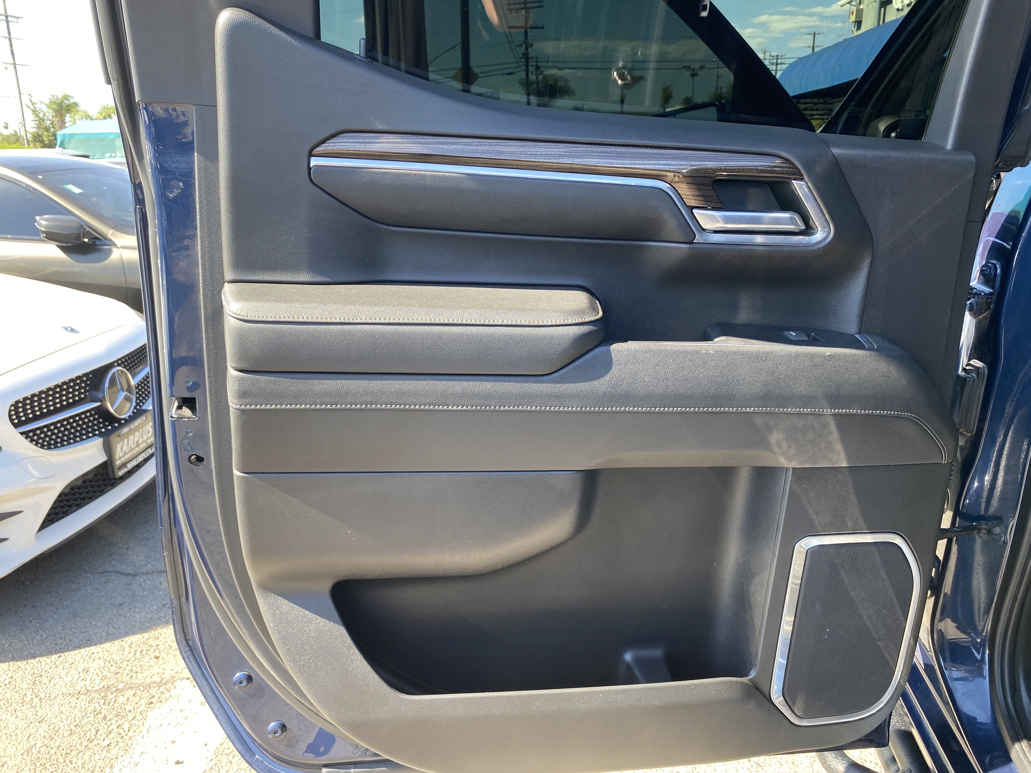 Used 2023 Chevrolet Silverado 1500 LT AWD/4WD image 17