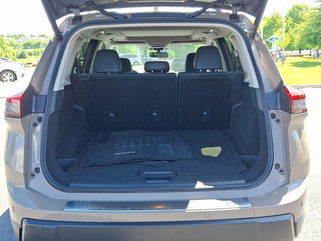 Used 2024 Nissan Rogue SV w/ SV Premium Package AWD/4WD image 32