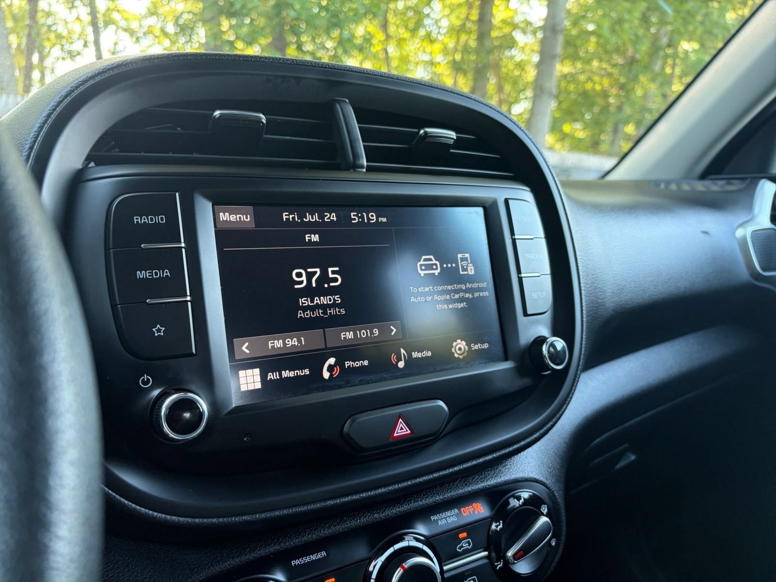 Used 2025 Kia Soul LX w/ LX Technology Package FWD image 20