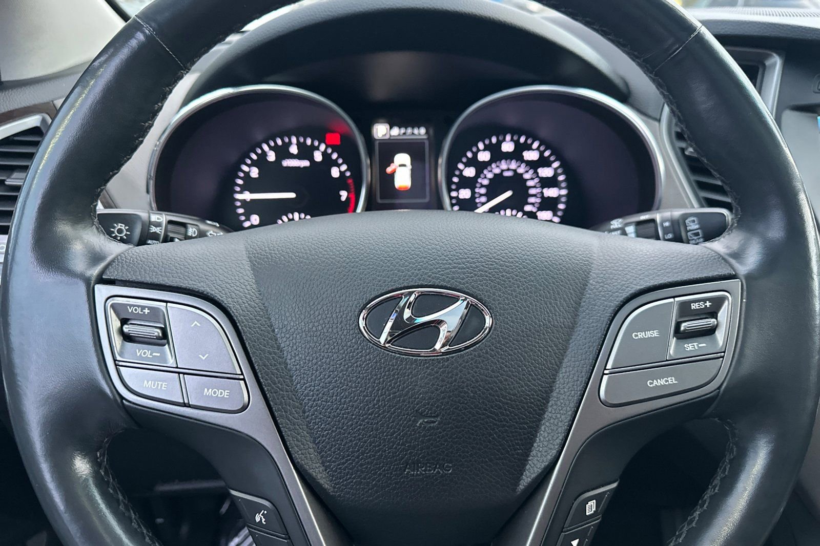 Used 2017 Hyundai Santa Fe Sport image 24