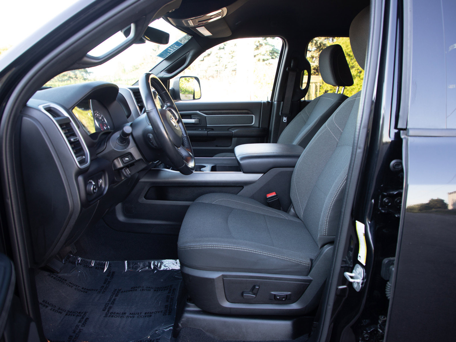 Used 2022 RAM 3500 Big Horn w/ Night Edition AWD/4WD image 25