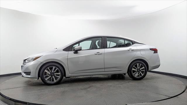 Used 2025 Nissan Versa SV FWD image 3