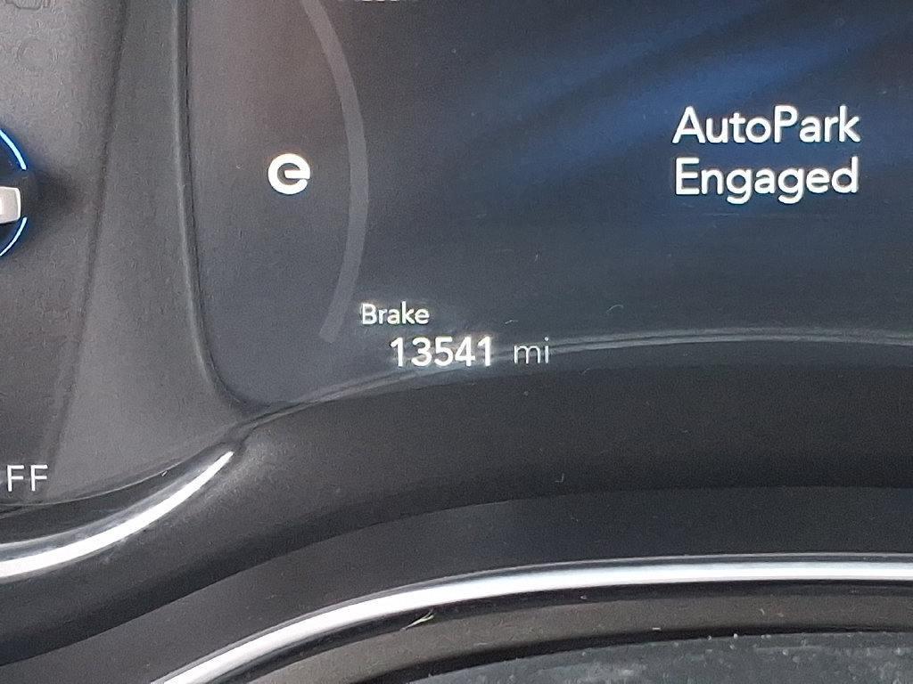 Certified 2025 Chrysler Pacifica Pinnacle FWD image 21