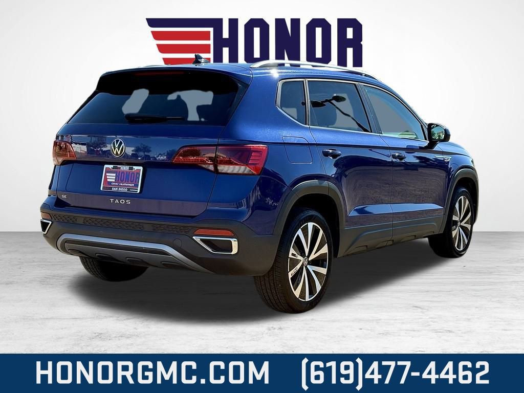Used 2024 Volkswagen Taos SE image 3