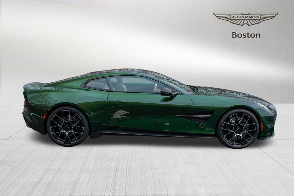 New 2025 Aston Martin Vanquish image 9