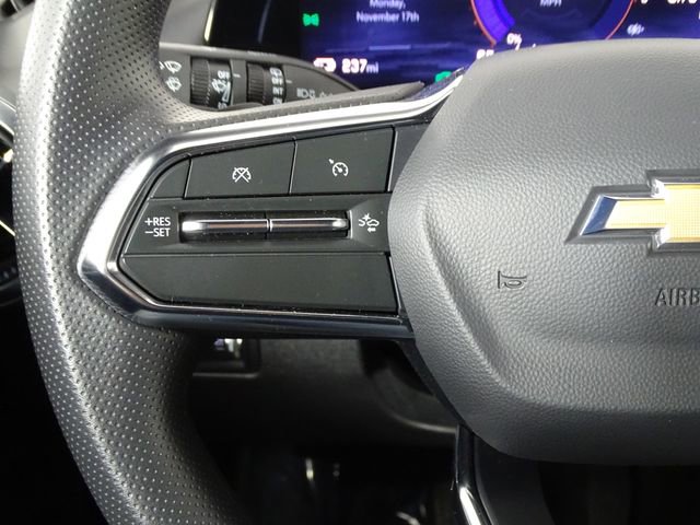 Used 2025 Chevrolet Equinox EV LT image 28