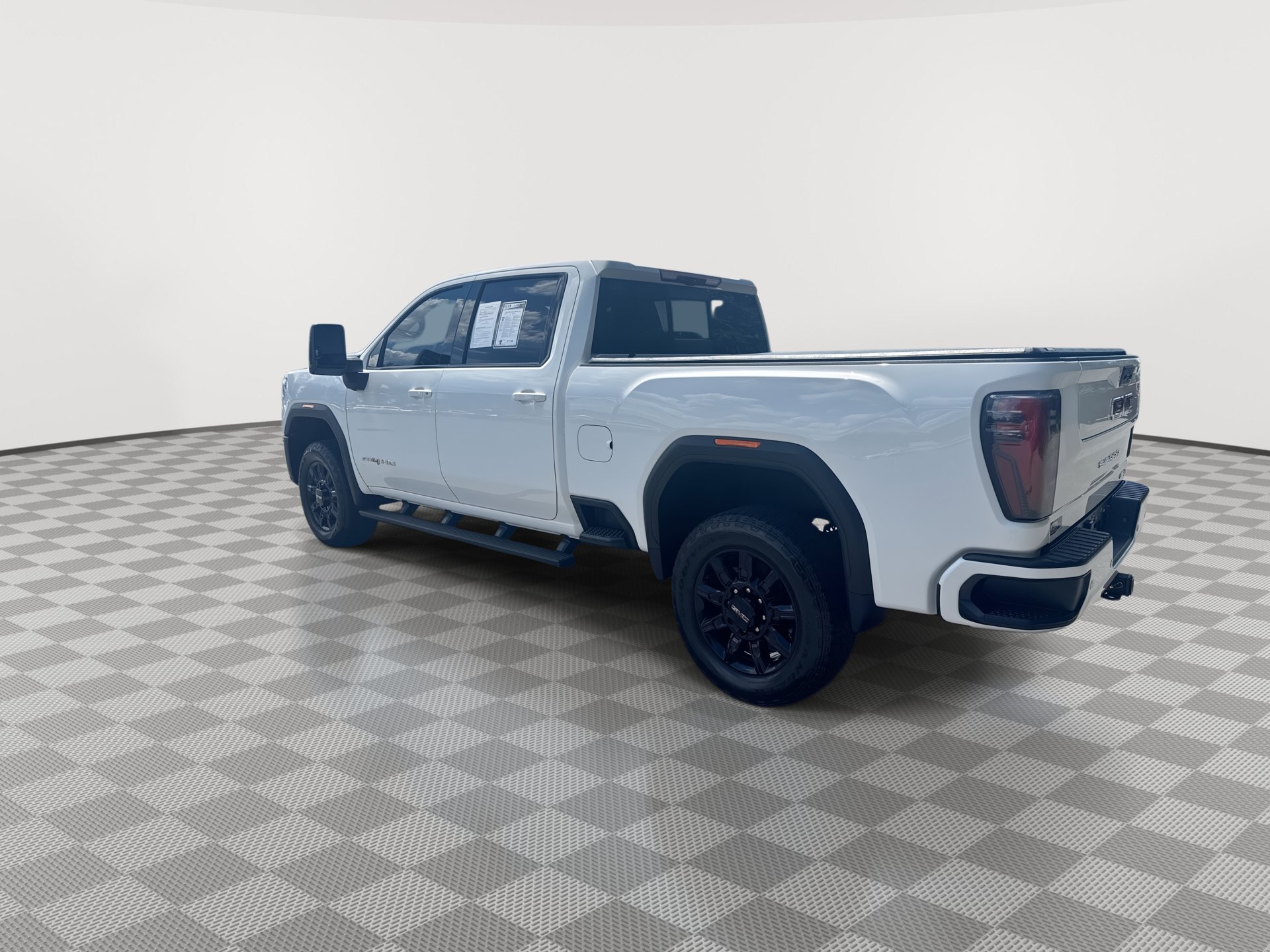 Used 2024 GMC Sierra 2500 AT4 w/ AT4 Premium Plus Package AWD/4WD image 6