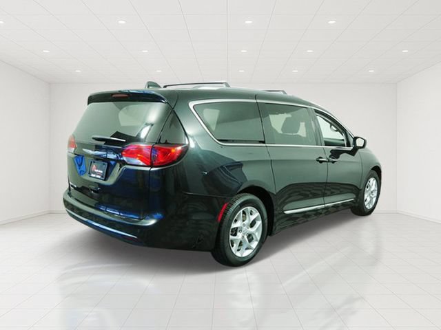 Certified 2017 Chrysler Pacifica Touring-L Plus w/ Advanced Safetytec Group FWD image 7