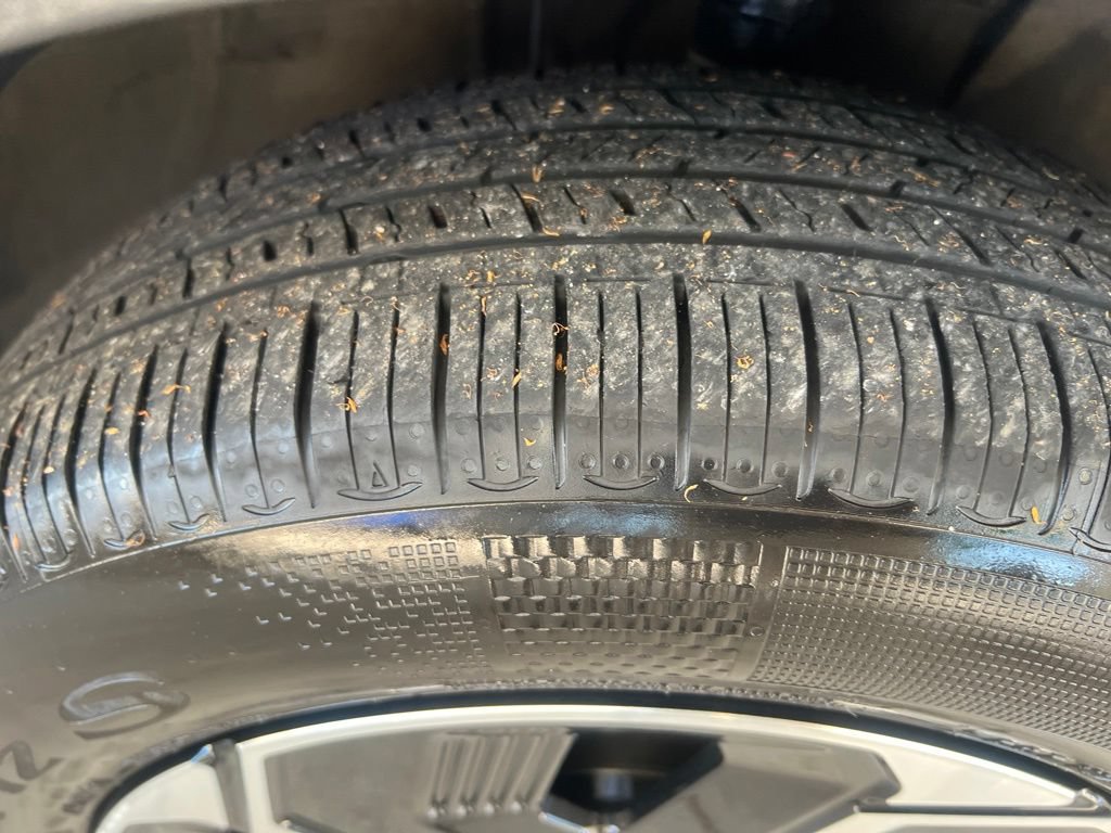 Certified 2024 Kia Niro EX FWD image 41