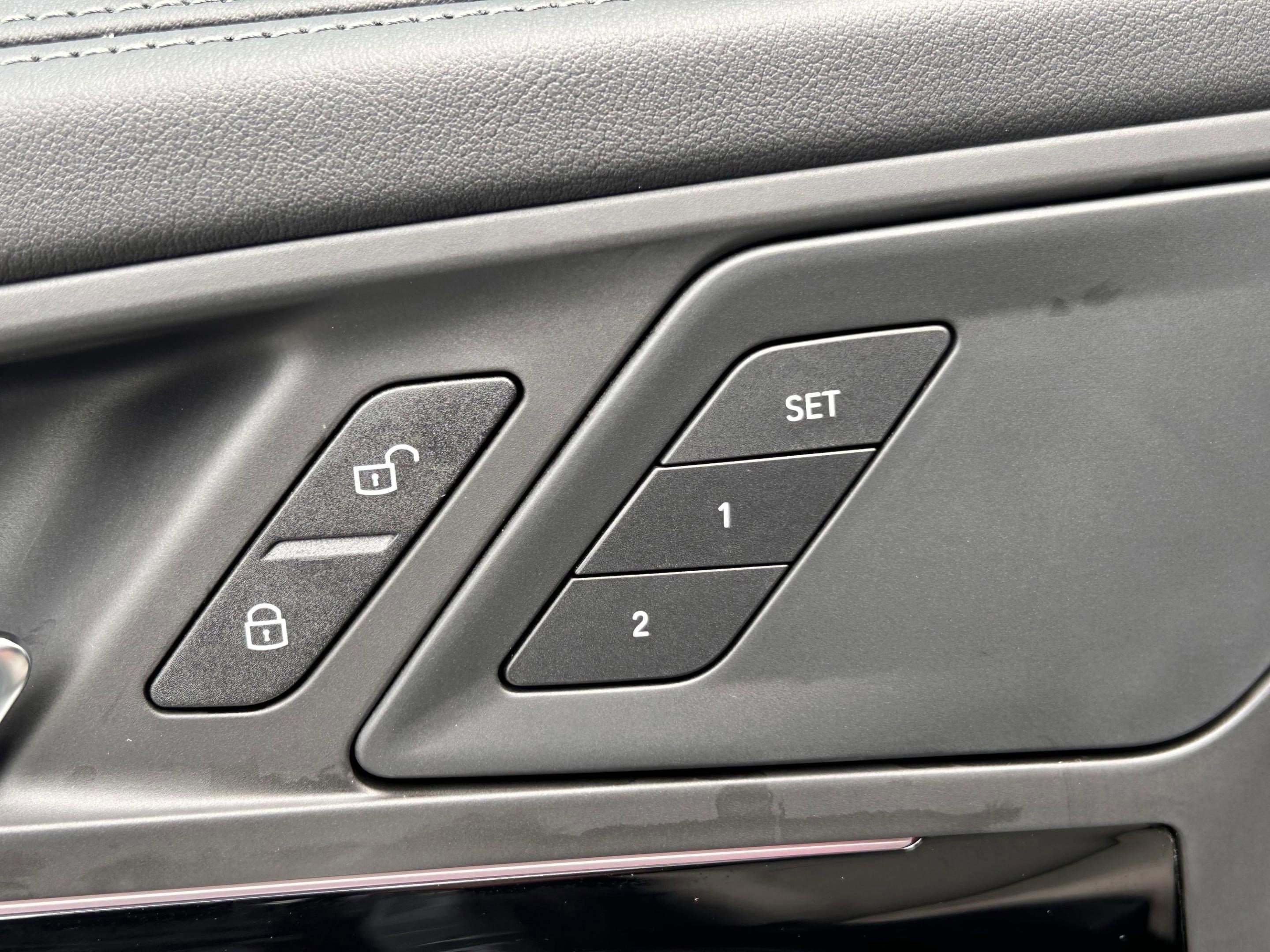 Used 2025 BMW X1 xDrive28i w/ Convenience Package image 24