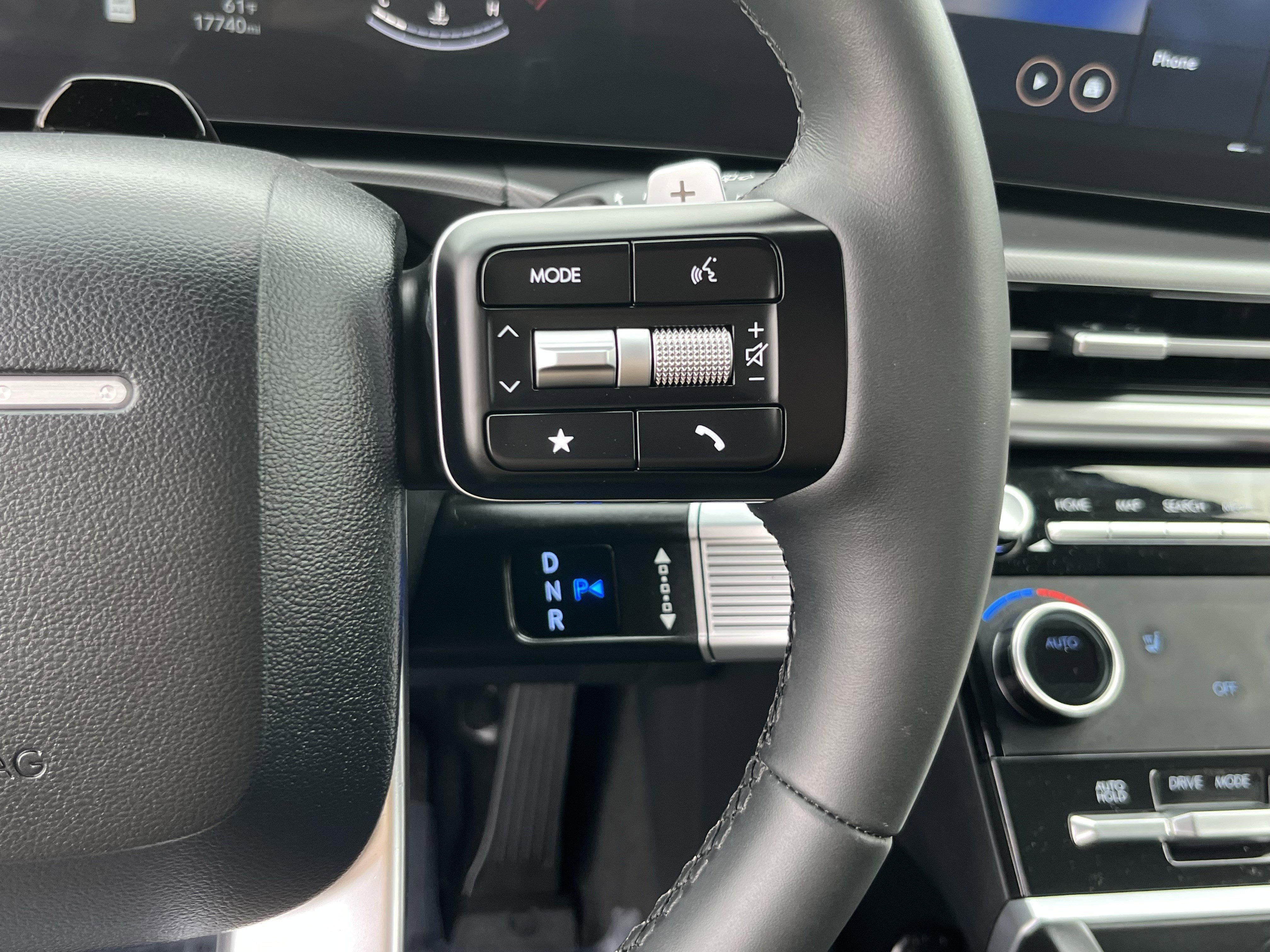 Certified 2024 Hyundai Santa Fe SEL image 20