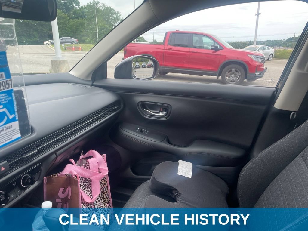 Certified 2026 Honda HR-V LX image 3