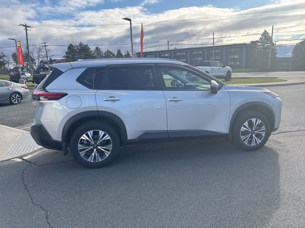 Used 2023 Nissan Rogue SV w/ SV Premium Package image 8