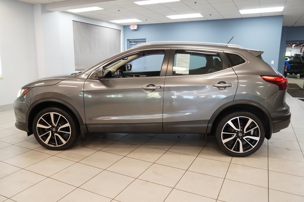 Used 2019 Nissan Rogue Sport SL w/ Premium Package AWD/4WD image 2