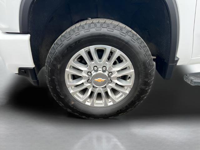 Used 2023 Chevrolet Silverado 2500 High Country w/ Z71 Off-Road Package AWD/4WD image 28