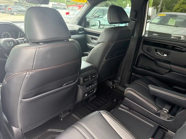 Used 2024 Honda Pilot TrailSport image 14