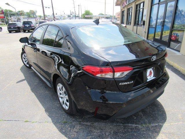 Used 2025 Toyota Corolla LE FWD image 10