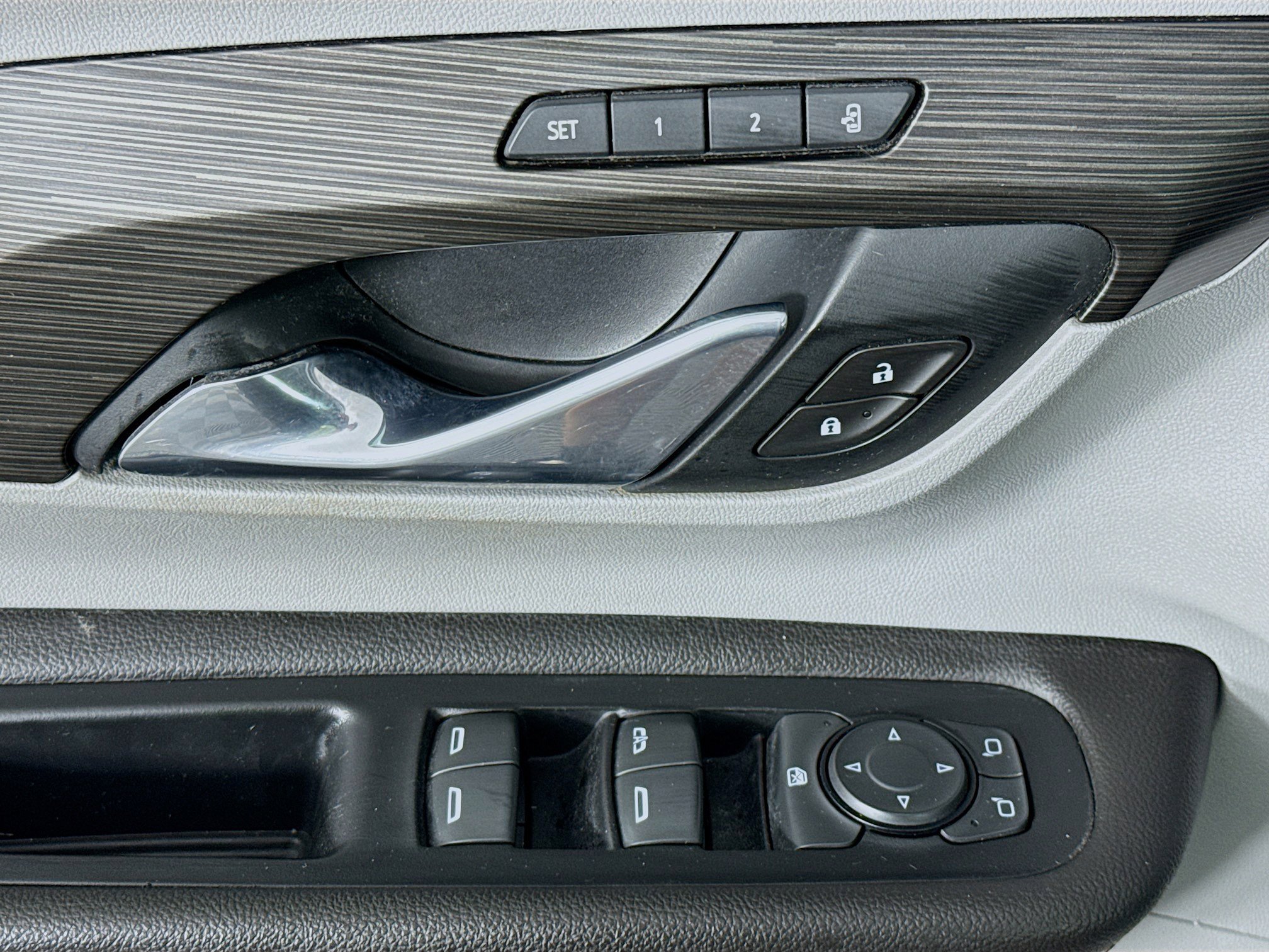 Used 2020 GMC Terrain SLT w/ Preferred Package image 23