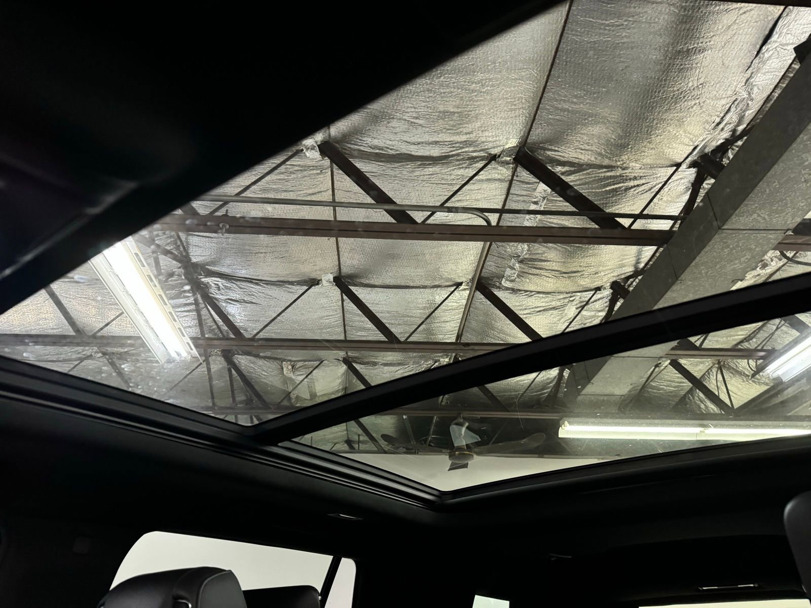 Used 2021 Cadillac Escalade Premium Luxury image 14