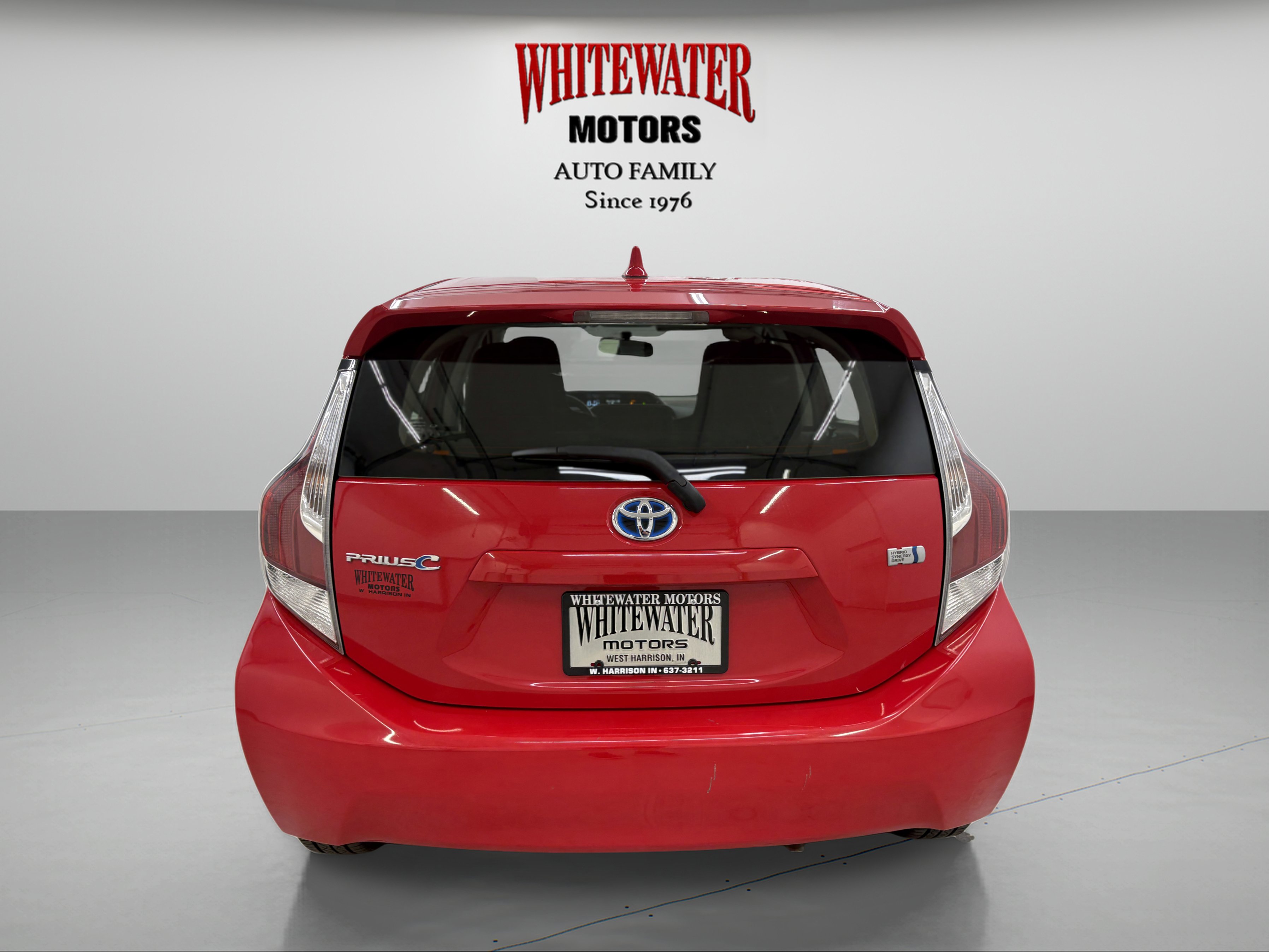 Used 2015 Toyota Prius C One FWD image 3