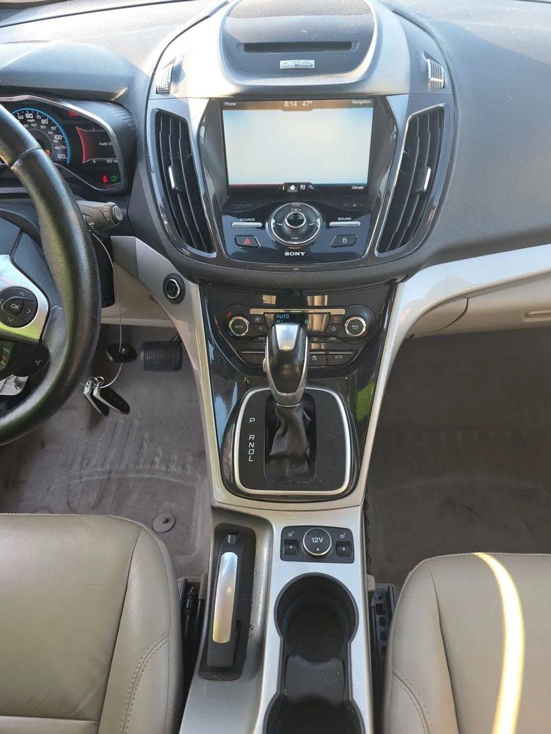 Used 2015 Ford C-MAX Energi SEL w/ Equipment Group 302A image 2